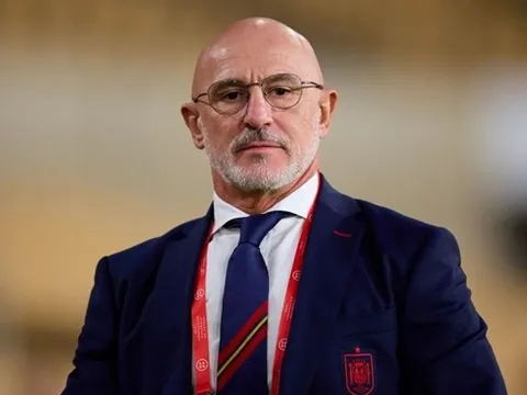 De la Fuente phác thảo đội hình tại EURO 2024