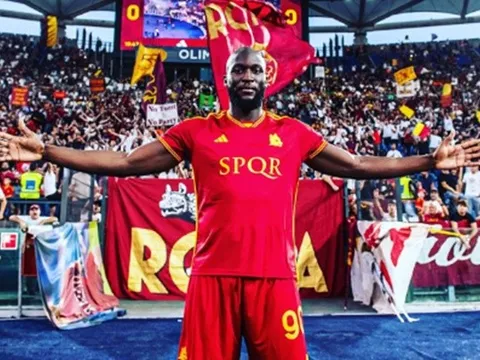 Lukaku khiến Roma sôi sục