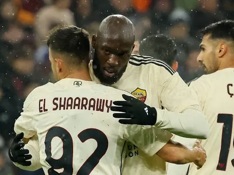 Lukaku lại nổ súng, Roma loại đối thủ khỏi Europa League