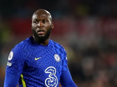 "Lukaku ra đi để tăng lương gấp đôi"