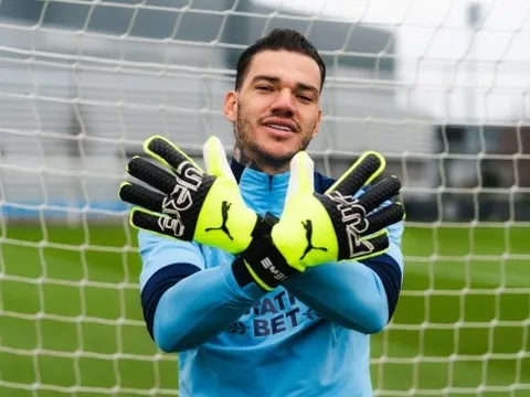 Lý do các thủ môn nên đầu tư mạnh vào găng tay