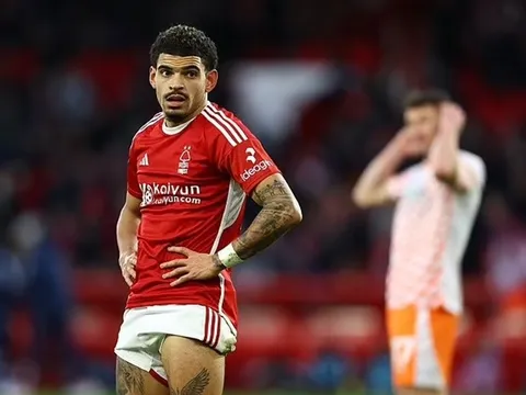 Lý do khiến án phạt tài chính treo lơ lửng trên Nottingham Forest