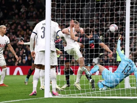 Lý do khiến Tottenham nhận trái đắng trước Man City