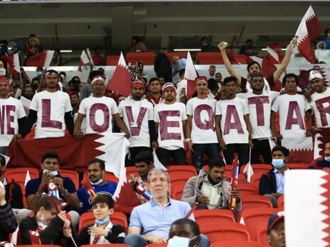 Lý do Qatar liên tục 'quay xe' dù sắp khai mạc World Cup
