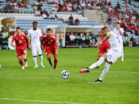 Pháp nối dài mạch thắng tại EURO