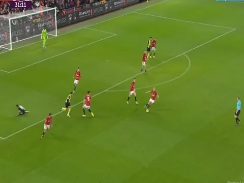 Choáng với Harry Maguire