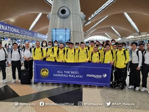 Malaysia tới Hà Nội, sẵn sàng đấu tuyển Việt Nam