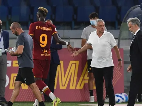 Mourinho dạy Abraham trở thành một con quái vật ở Roma