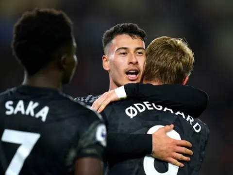 Ma thuật của Bergkamp 2.0