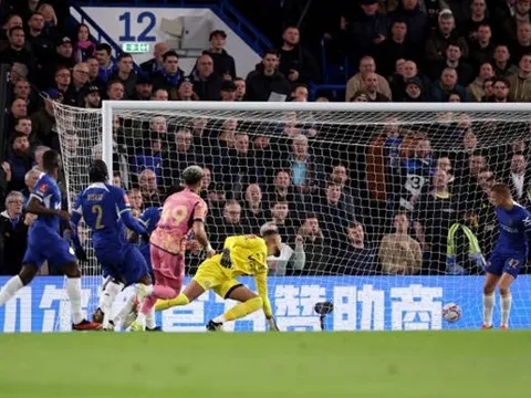 Mắc sai lầm chết người, sao Chelsea bị 'hủy diệt'
