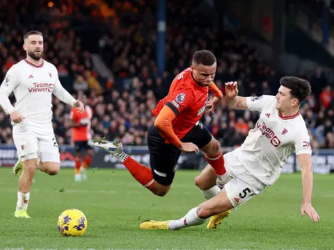 Nguyên nhân Ten Hag thay gấp Casemiro và Maguire