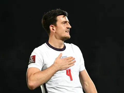Maguire đi vào lịch sử, John Terry có động thái bất ngờ