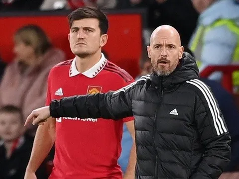 "Nguồn tin ở Man United cho biết Erik ten Hag muốn cậu ấy ở lại"