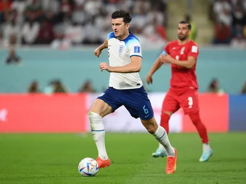 Maguire tái hiện thành tích của Beckham