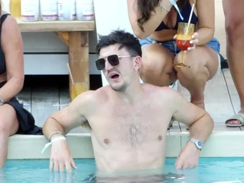 Maguire xuất hiện trước tin đồn rời Man United