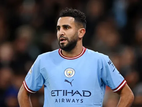 "Cậu ấy không giống đã 32 tuổi, Man City nên giữ lại"