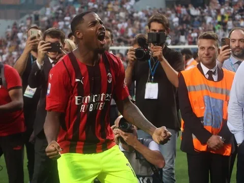 Thi đấu ấn tượng, Mike Maignan sắp được AC Milan "thưởng nóng"