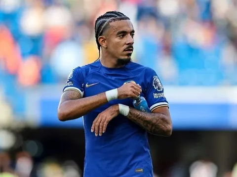 Chelsea nhận tin dữ về Malo Gusto