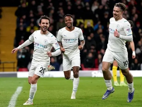 Man City lên đỉnh Premier League