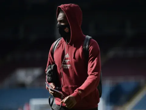 "Man City sẽ đưa Arsenal lời đề nghị không thể chối từ"