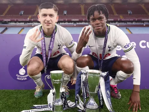 Man City thâu tóm 2 ngọc quý Tottenham