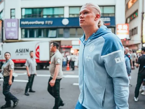 Man City tới Seoul, Haaland gây bùng nổ với Jisoo của Blackpink