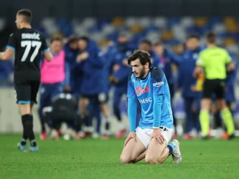 Màn ngã ngựa tại đất thánh giúp Serie A bớt nguội lạnh