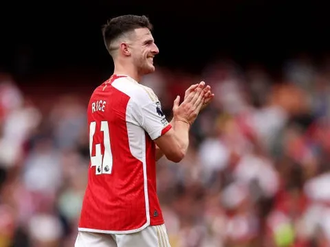 Màn ra mắt hoàn hảo của Declan Rice
