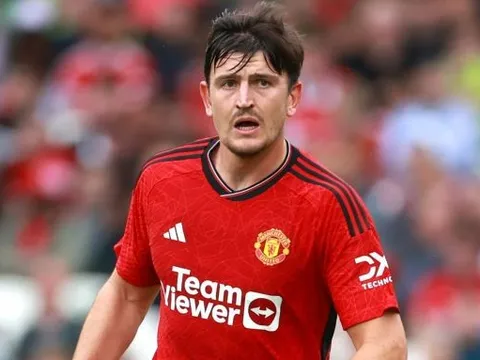 Đội bóng Big Six cứu rỗi Maguire