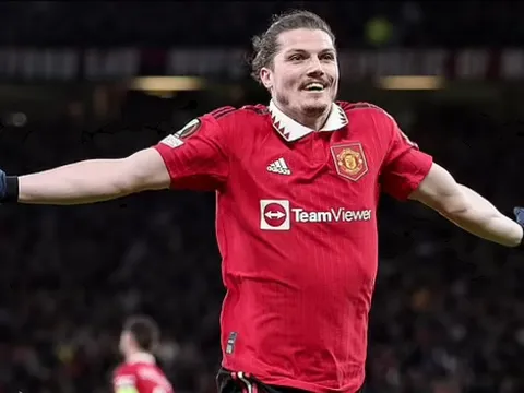 Man United bất ngờ 'quay xe' với Marcel Sabitzer