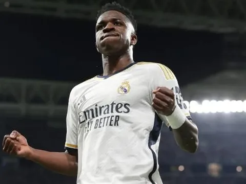 Man United chịu chi, Real Madrid có ngay câu trả lời vụ Vinicius