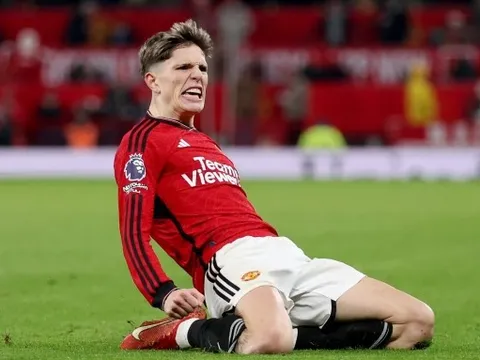 Man United đừng phạm sai lầm với Alejandro Garnacho