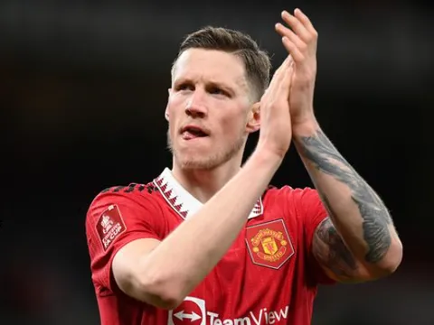 Man United phũ phàng với Wout Weghorst