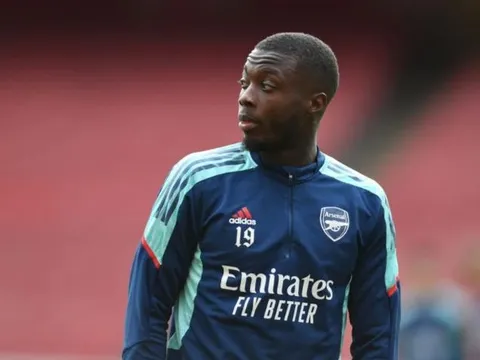 Man United suýt chút nữa mua phải 'hàng hớ' Arsenal