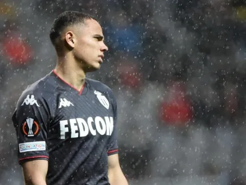 Man United trải thảm đỏ đón 'Cafu mới'