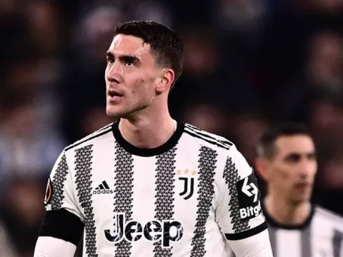 Man United tranh mua tiền đạo 100 triệu euro với Arsenal