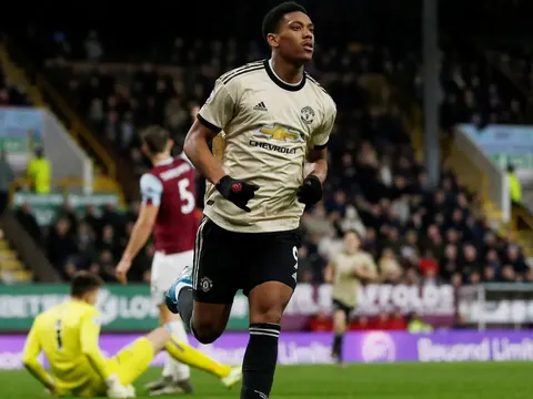 Man United vs Burnley: Kịch bản trận chung kết World Cup