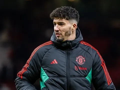 CHÍNH THỨC! Man United nhận tin dữ trước đại chiến Liverpool