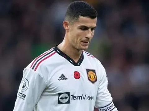 Man Utd có thể chấm dứt hợp đồng với Ronaldo