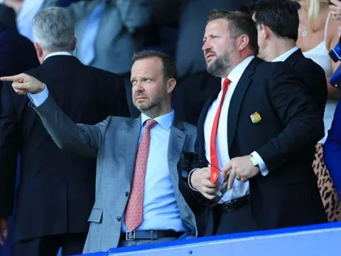 Man Utd đang dùng kế ‘giương đông kích tây’?