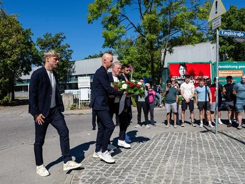 Man Utd ghi điểm sau thất bại; Lộ thái độ của Martial trên sân tập