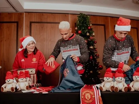 Man Utd nhận điểm 10 trong dịp Giáng Sinh