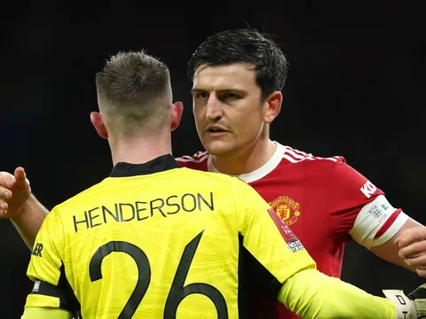 "Nếu muốn phục hồi sự nghiệp, cậu ấy phải rời M.U hè này"