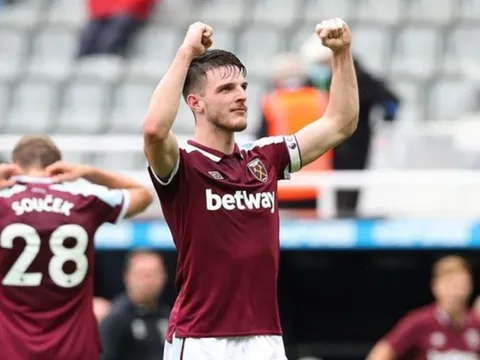 Man Utd quan tâm, West Ham khó giữ chân Declan Rice