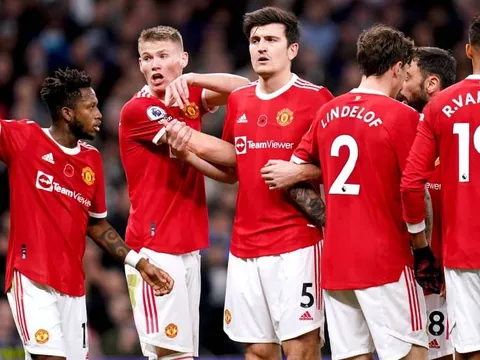 Agbonlahor: Maguire nên rời Premier League