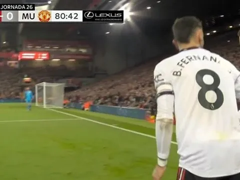 Man Utd thảm hại, Bruno Fernandes ức chế trong bất lực