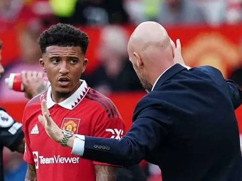 Sancho ngồi chờ Ten Hag bay ghế