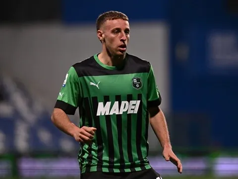 Man Utd cử người trinh sát ngôi sao Serie A