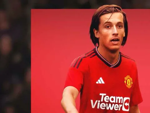 Thêm cầu thủ chia tay Man United