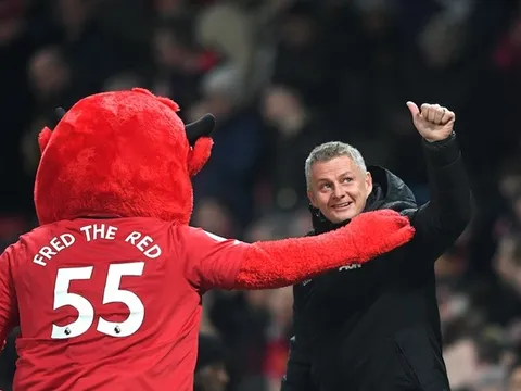 Mọi thỏa thuận hoàn tất, Man Utd đếm ngày đón 'máy quét' về OTF